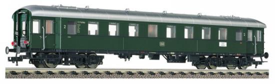 Passenger car 2nd class for semi fast trains type B4ywe-30/50  with electronic tail lighting<br /><a href='images/pictures/Fleischmann/5675.jpg' target='_blank'>Full size image</a>